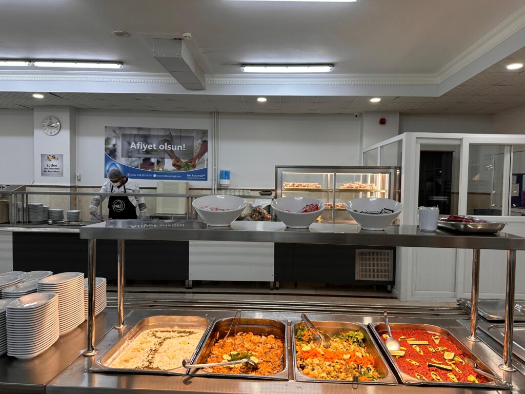 cateringlerde salatbar hizmeti